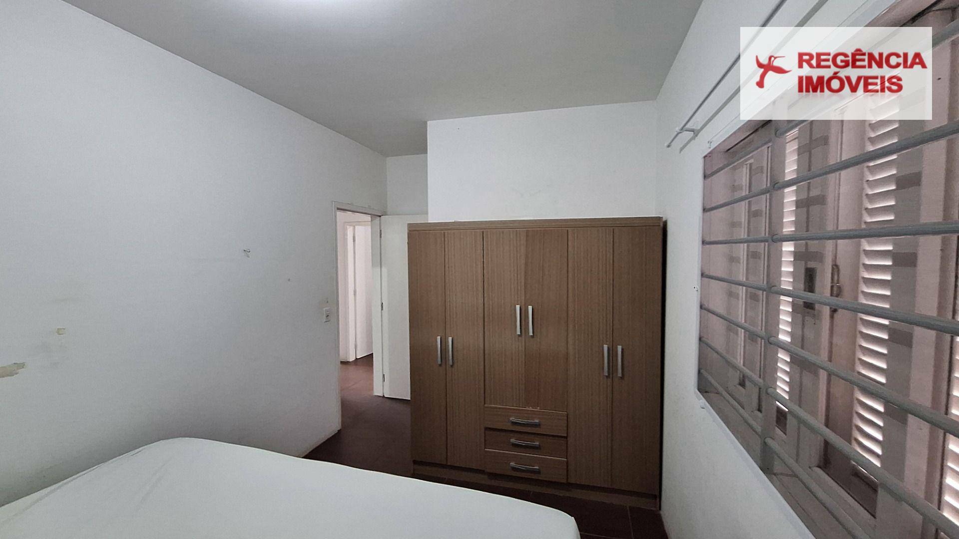 Casa à venda com 3 quartos, 200m² - Foto 26