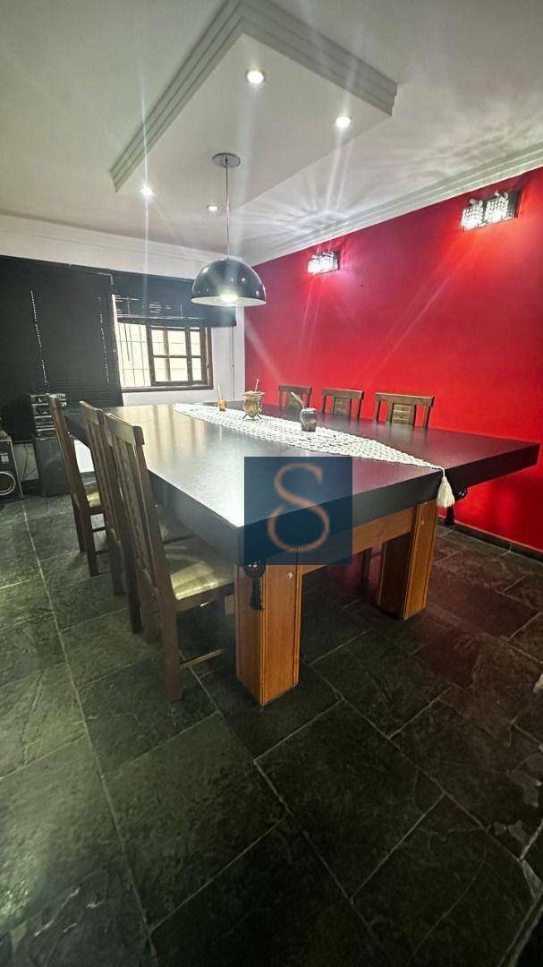 Sobrado à venda com 4 quartos, 216m² - Foto 2