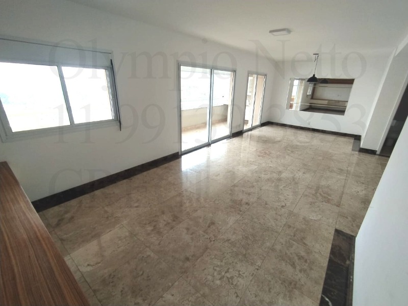 Apartamento à venda com 3 quartos, 160m² - Foto 1