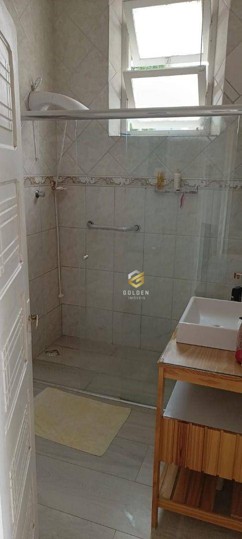 Casa à venda com 4 quartos, 200m² - Foto 13