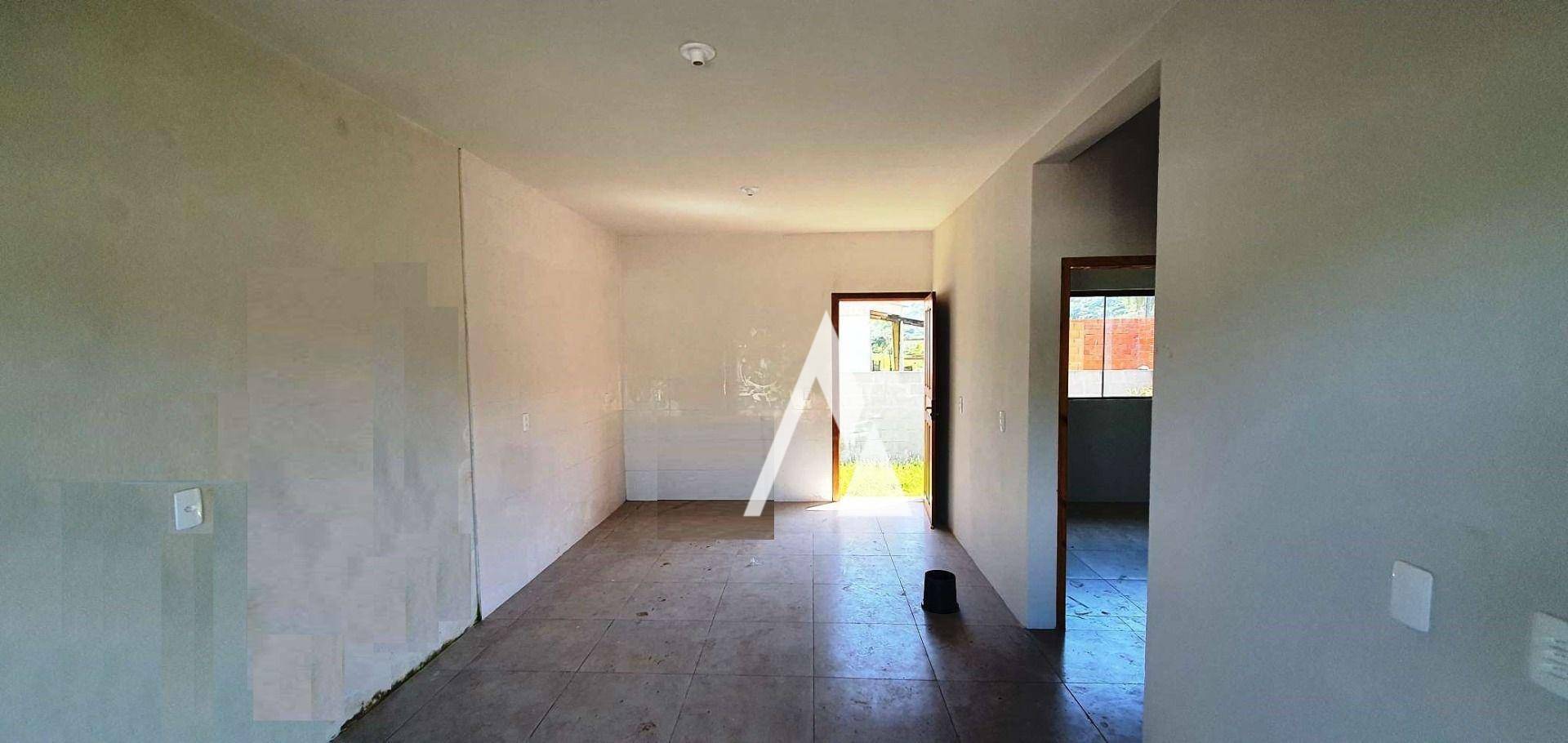 Casa à venda com 2 quartos, 90m² - Foto 4