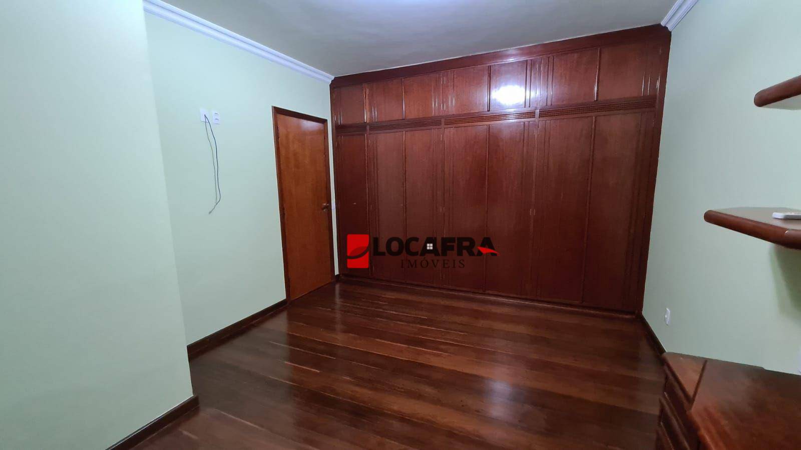 Casa à venda com 5 quartos, 570m² - Foto 11