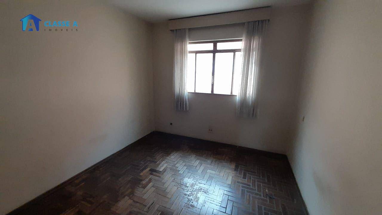 Casa à venda com 3 quartos, 250m² - Foto 30