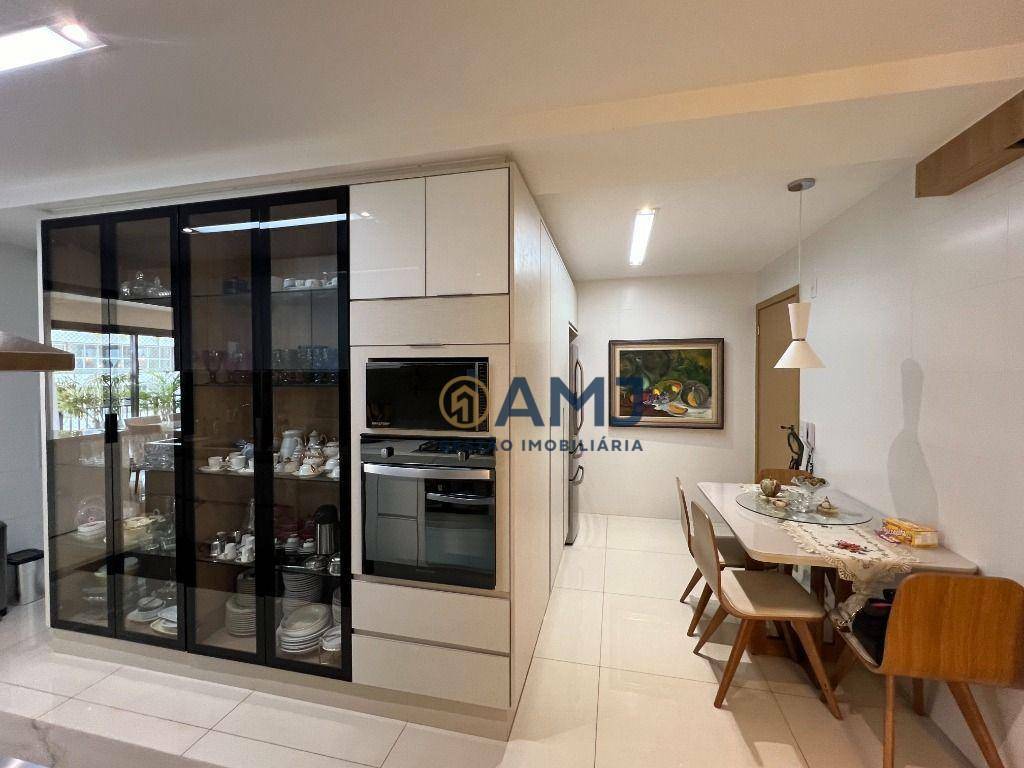 Apartamento à venda com 4 quartos, 224m² - Foto 11