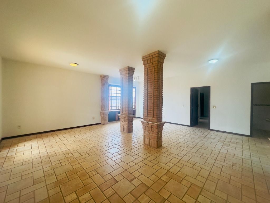 Casa, 3 quartos, 300 m² - Foto 1