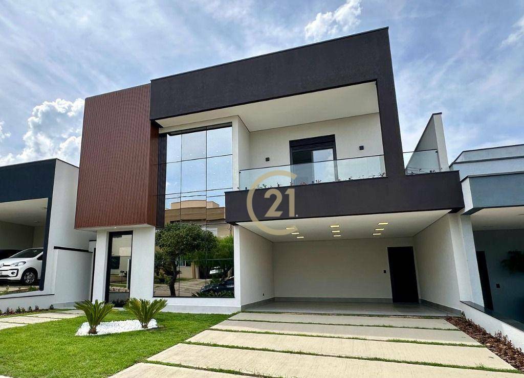 Casa de Condomínio à venda com 4 quartos, 255m² - Foto 1