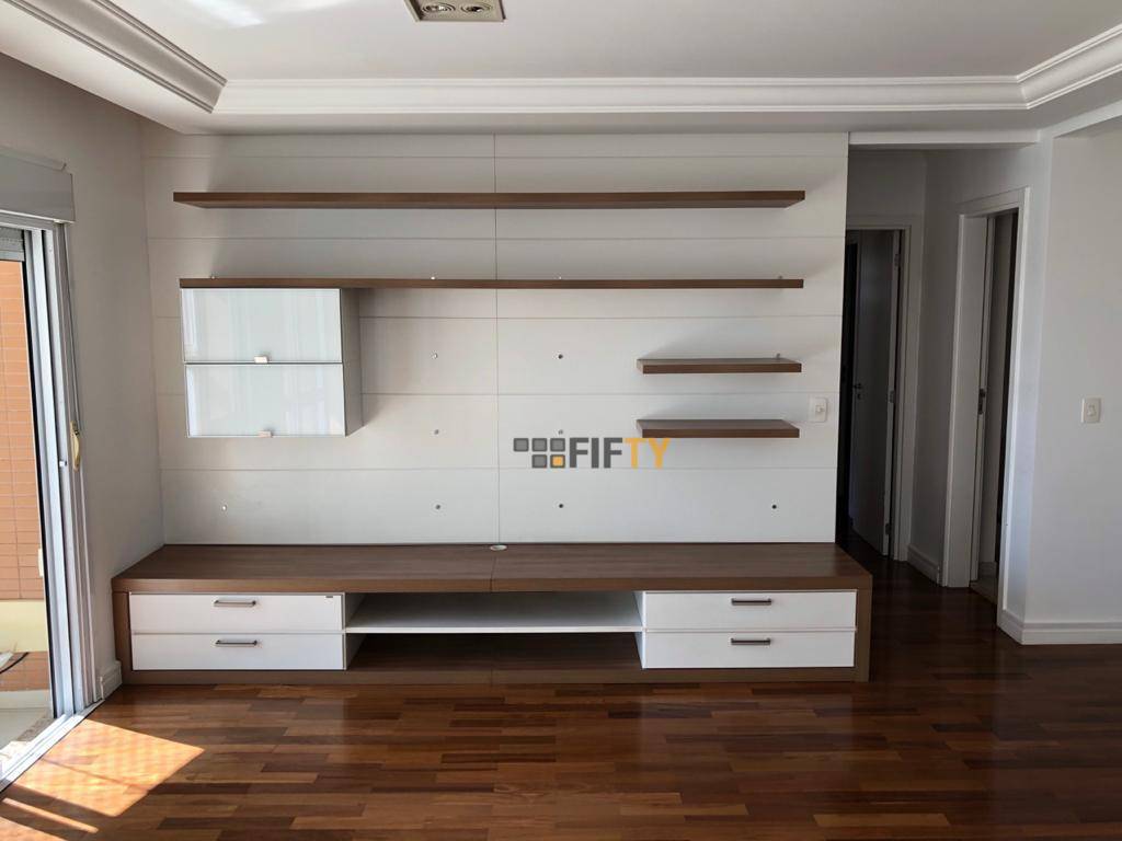 Apartamento para alugar com 3 quartos, 124m² - Foto 4