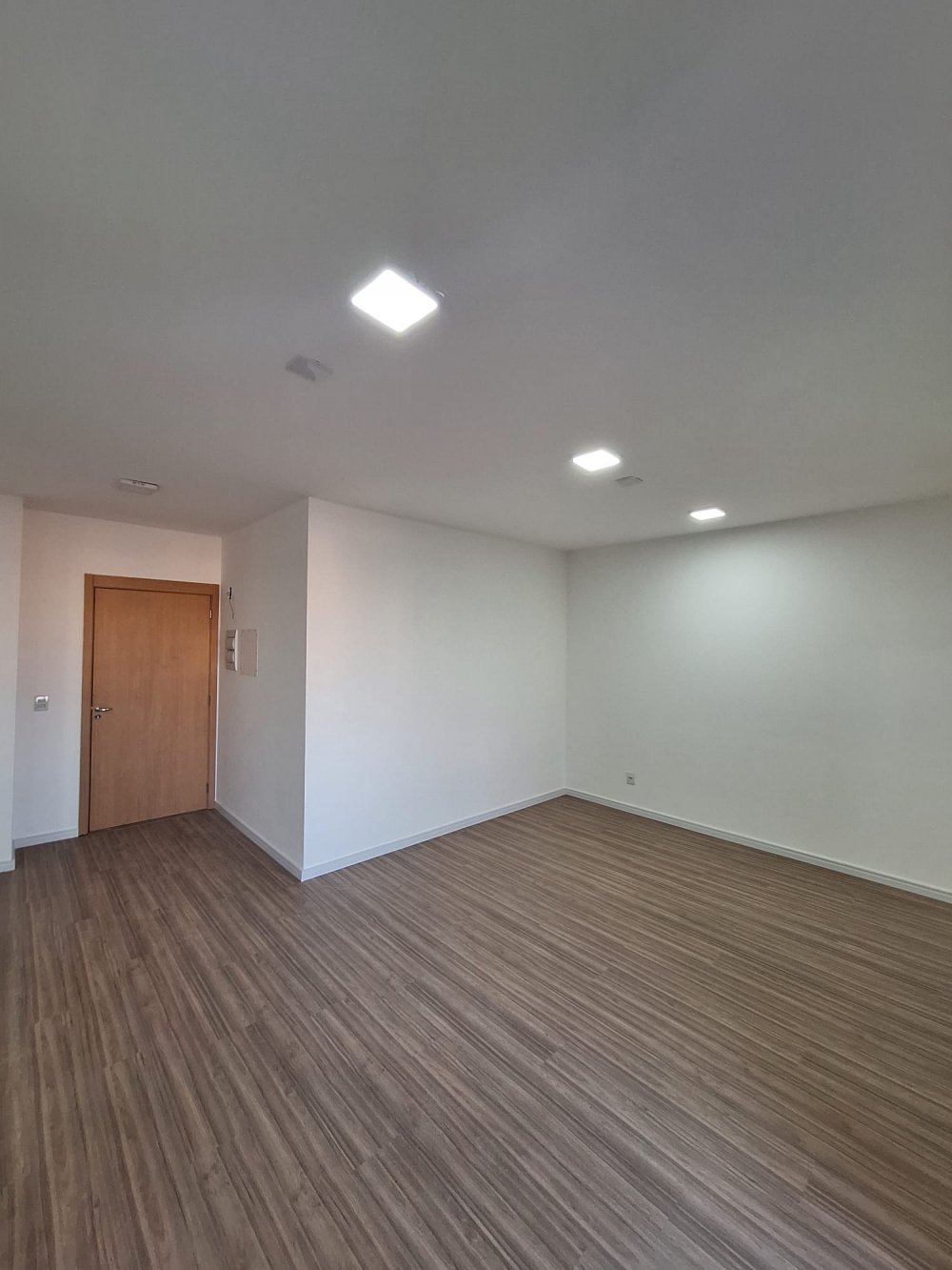 Apartamento à venda com 3 quartos, 82m² - Foto 2