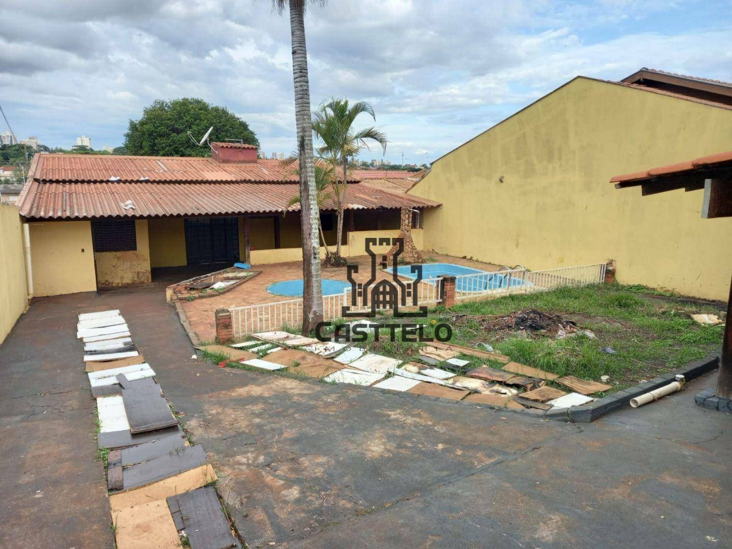 Casa à venda com 2 quartos, 100m² - Foto 2