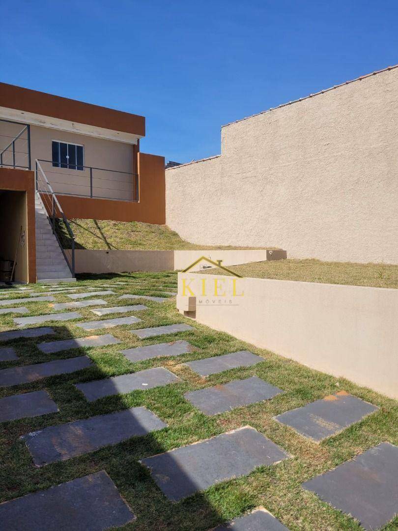 Casa à venda e aluguel com 2 quartos, 118m² - Foto 1