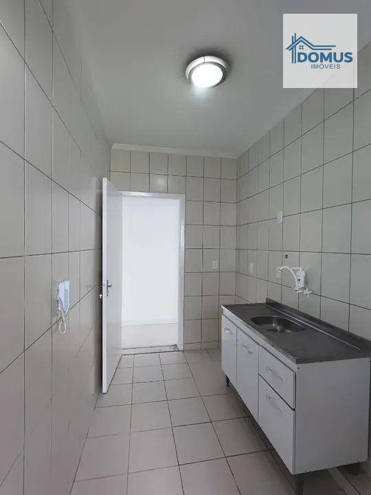 Apartamento à venda com 3 quartos, 61m² - Foto 3