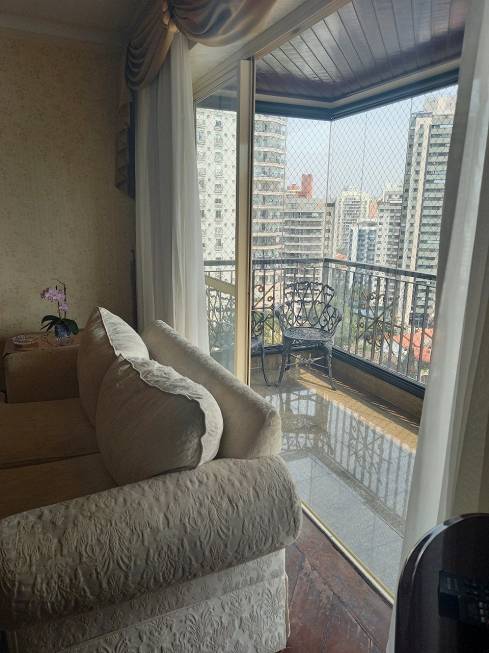 Apartamento à venda com 4 quartos, 160m² - Foto 6