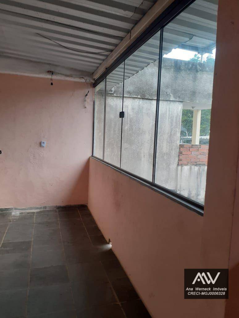 Casa à venda com 3 quartos, 100m² - Foto 7