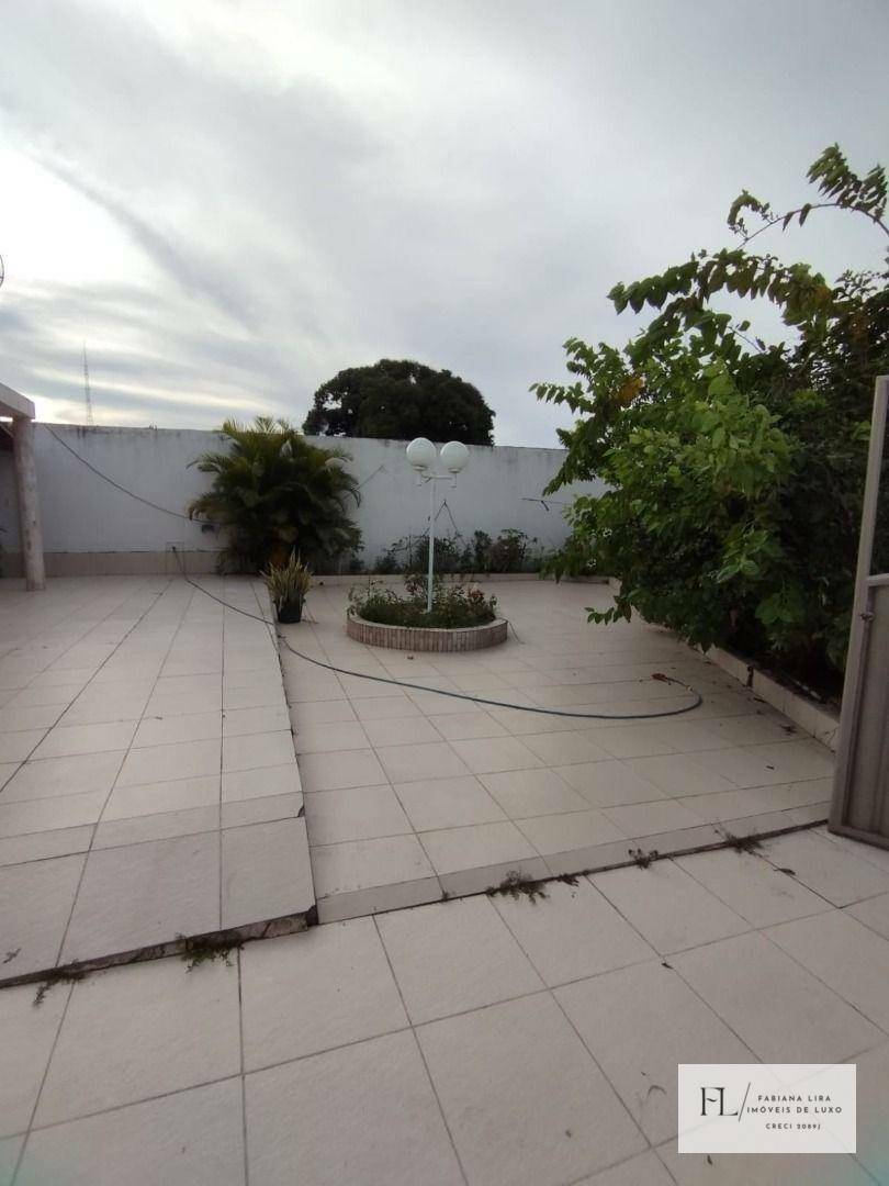 Casa à venda com 3 quartos, 250m² - Foto 8