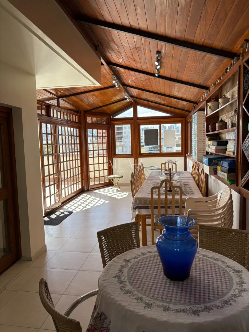 Cobertura à venda com 3 quartos, 216m² - Foto 1
