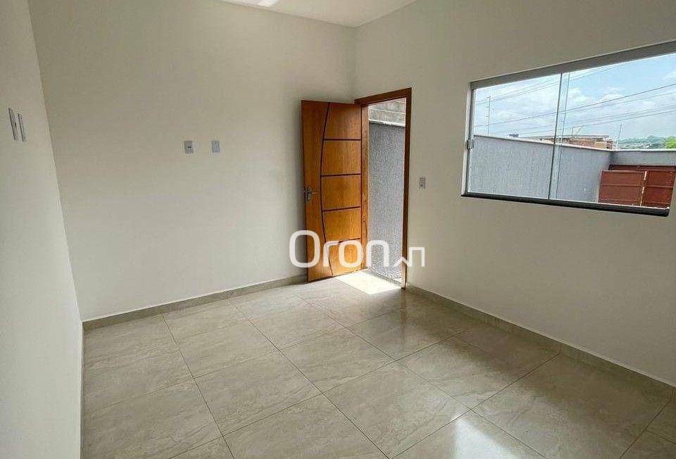 Casa à venda com 2 quartos, 65m² - Foto 2