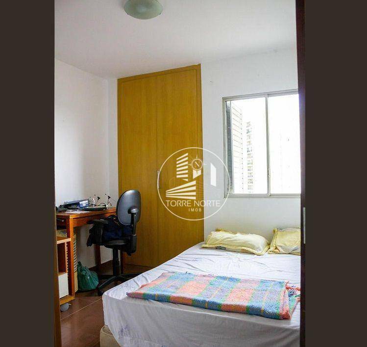 Apartamento à venda com 4 quartos, 142m² - Foto 4