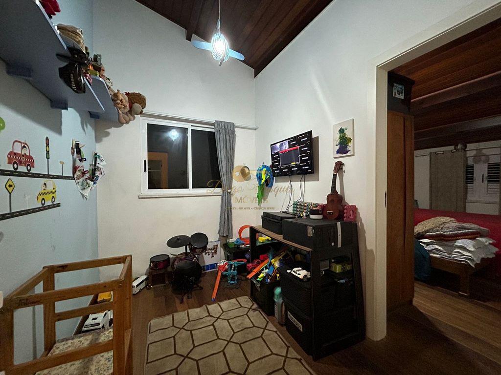 Casa à venda com 2 quartos, 200m² - Foto 7