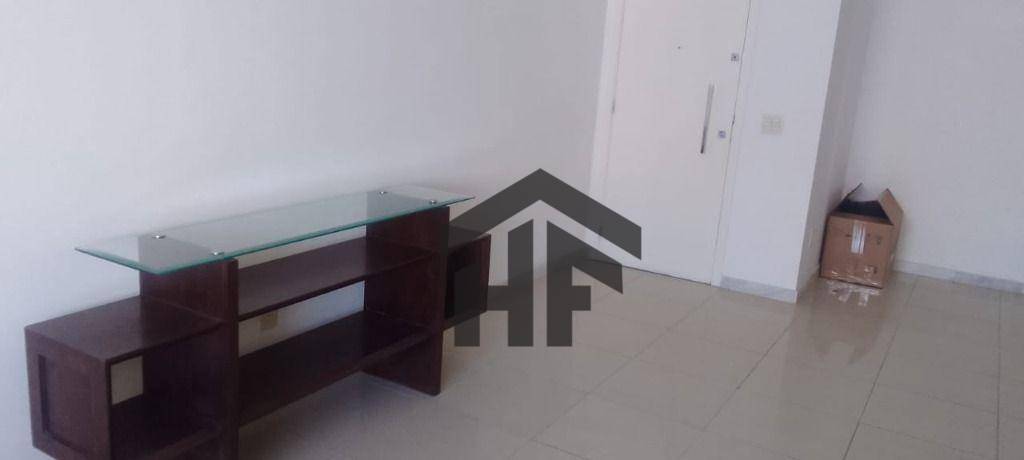 Apartamento à venda com 3 quartos, 115m² - Foto 9