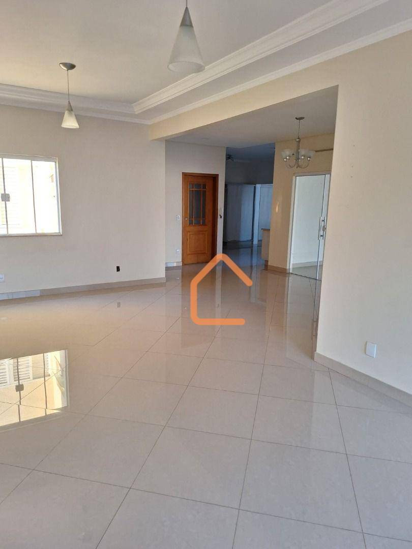 Apartamento à venda com 4 quartos, 220m² - Foto 3