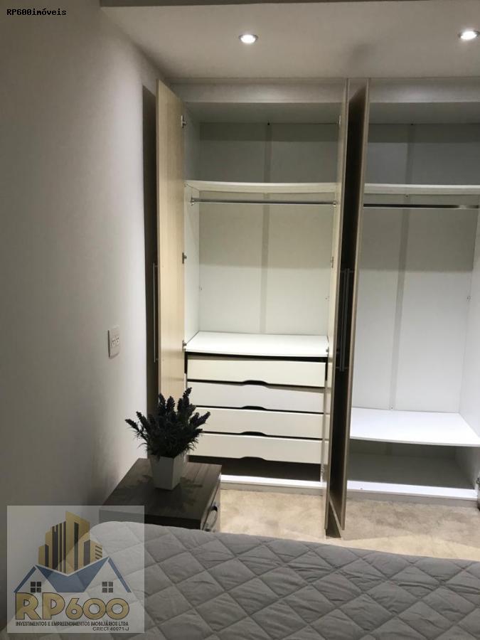 Apartamento para alugar com 3 quartos, 98m² - Foto 3