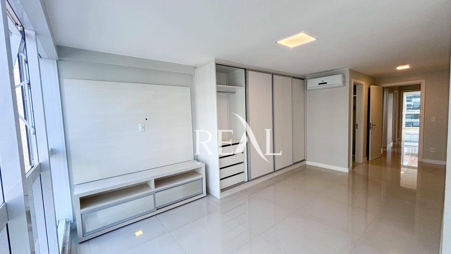 Apartamento para alugar com 3 quartos, 127m² - Foto 11