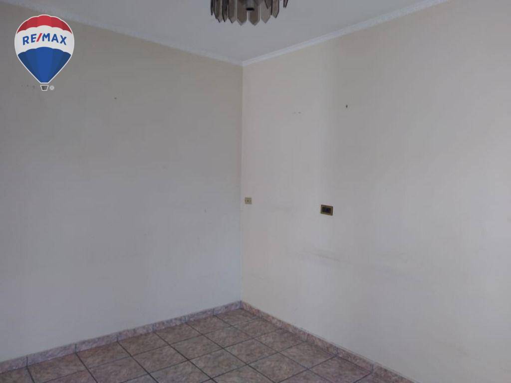 Casa à venda e aluguel com 3 quartos, 250m² - Foto 29