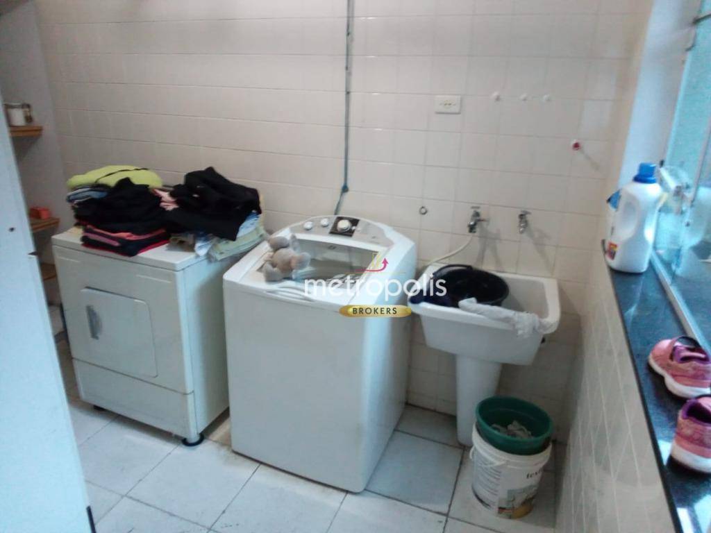 Sobrado à venda com 2 quartos, 200m² - Foto 9