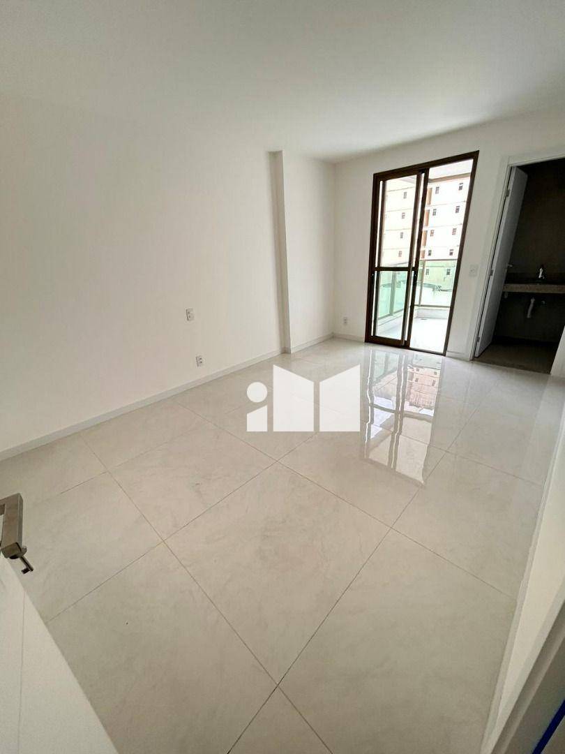 Apartamento à venda com 4 quartos, 150m² - Foto 13