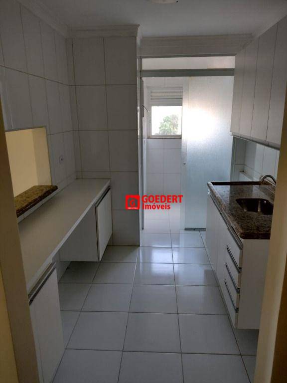 Apartamento para alugar com 3 quartos, 70m² - Foto 5