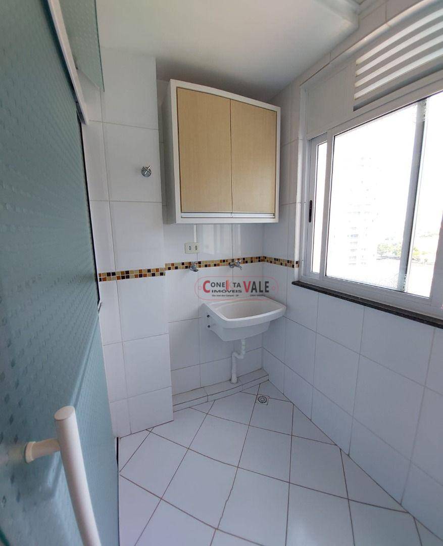 Apartamento à venda com 2 quartos, 72m² - Foto 3