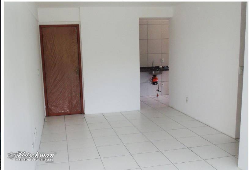 Apartamento à venda com 2 quartos, 58m² - Foto 2