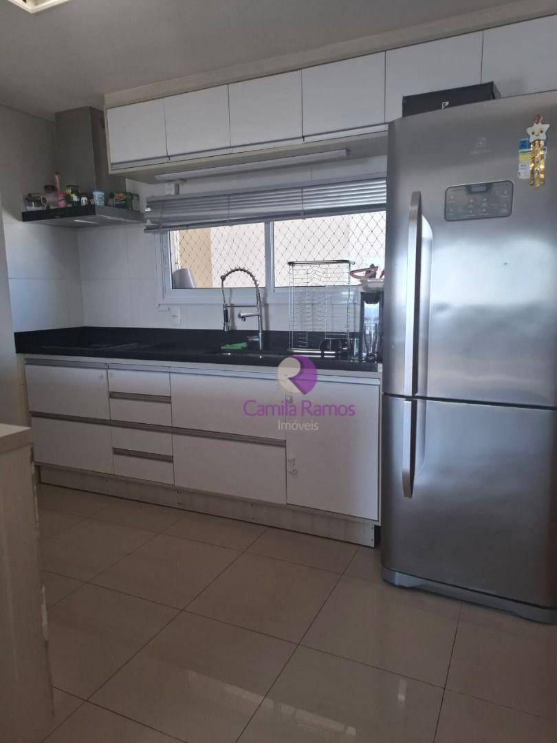 Apartamento para alugar com 3 quartos, 99m² - Foto 4