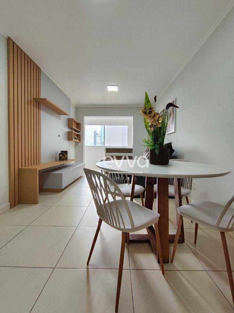 Apartamento à venda com 2 quartos, 82m² - Foto 14