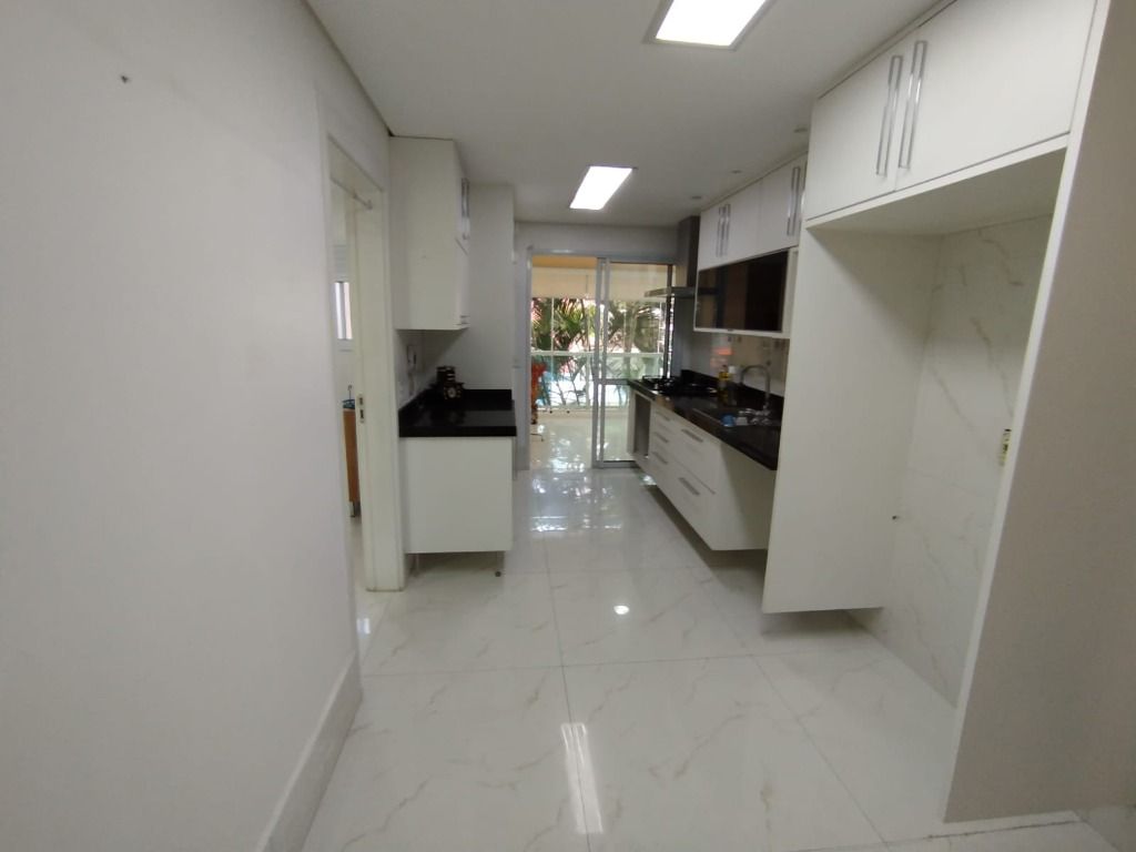 Apartamento à venda com 3 quartos, 155m² - Foto 32