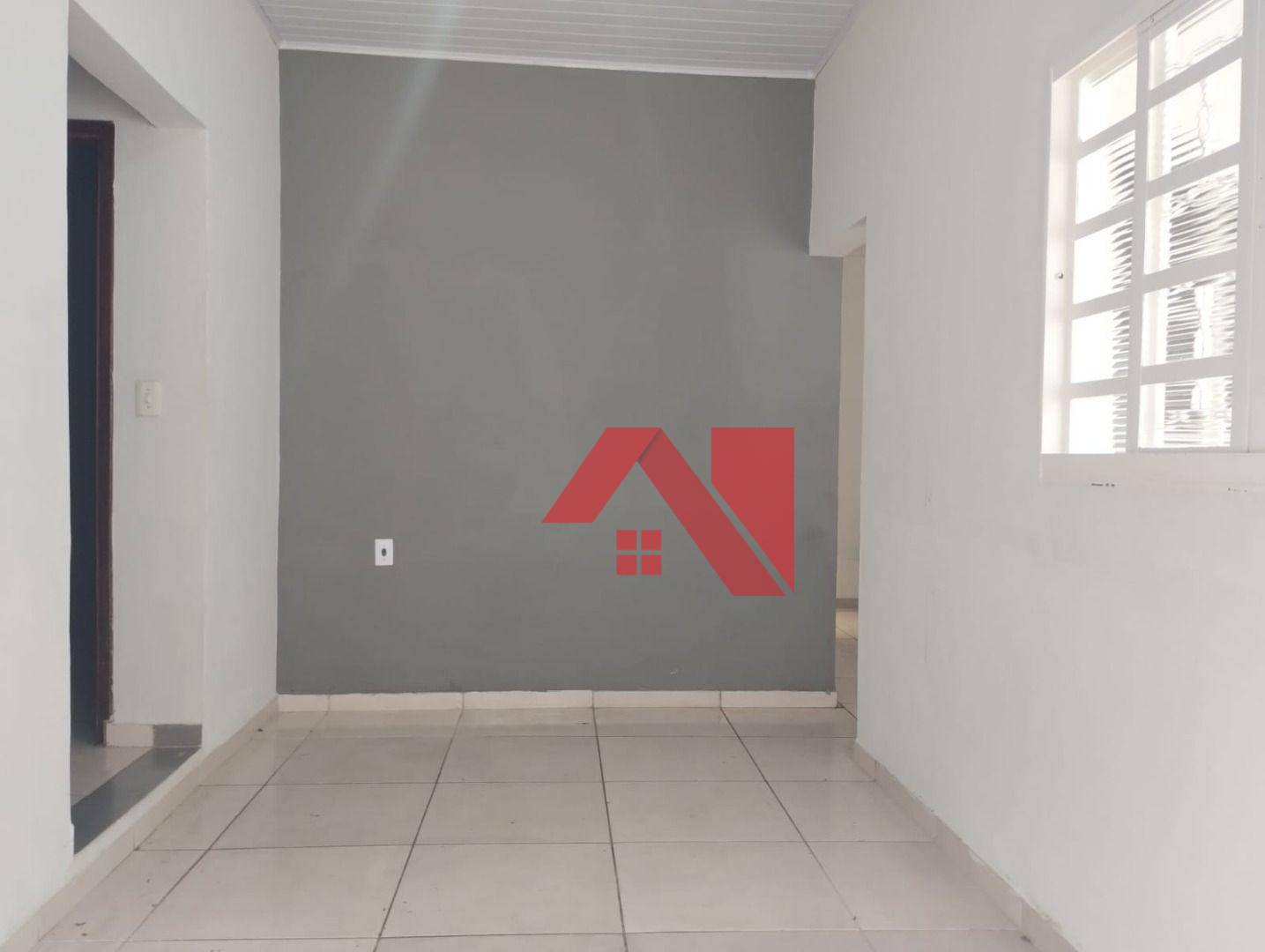 Casa à venda com 2 quartos, 80m² - Foto 4