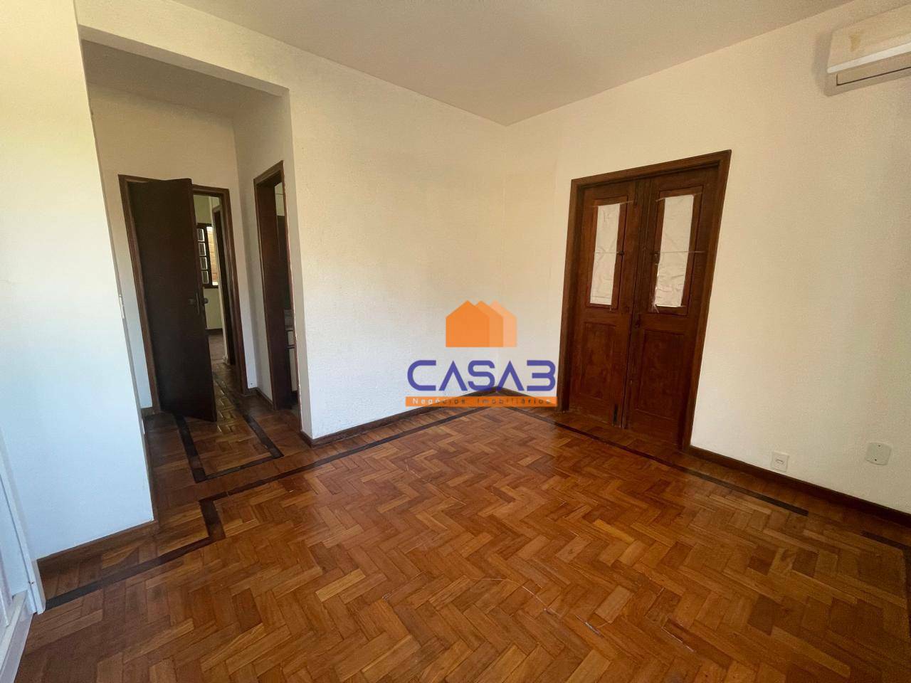 Casa à venda com 6 quartos, 473m² - Foto 15