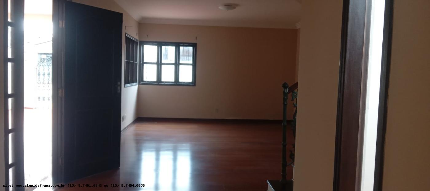 Casa para alugar com 5 quartos, 300m² - Foto 7