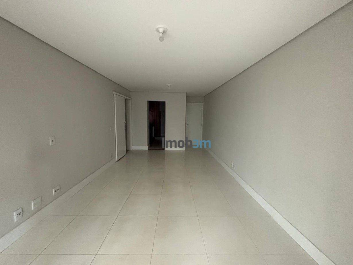 Apartamento, 3 quartos, 100 m² - Foto 2