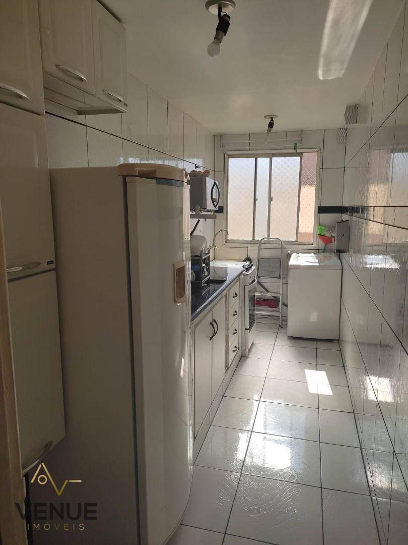 Apartamento à venda com 2 quartos, 50m² - Foto 3