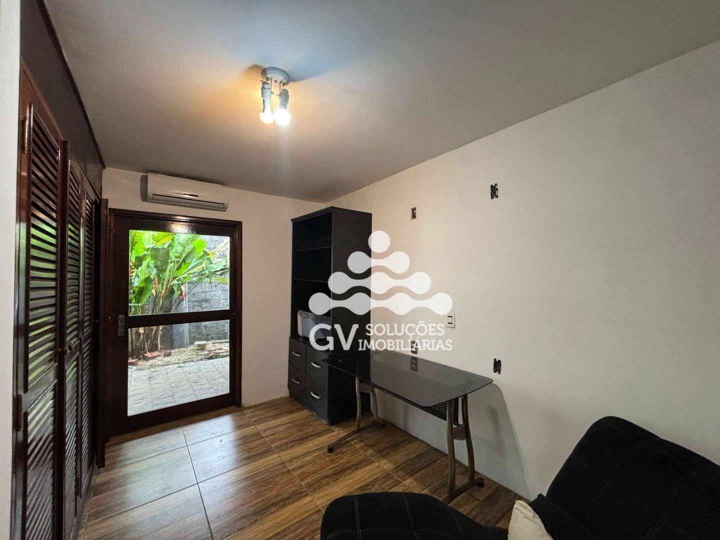 Casa à venda com 7 quartos, 435m² - Foto 4