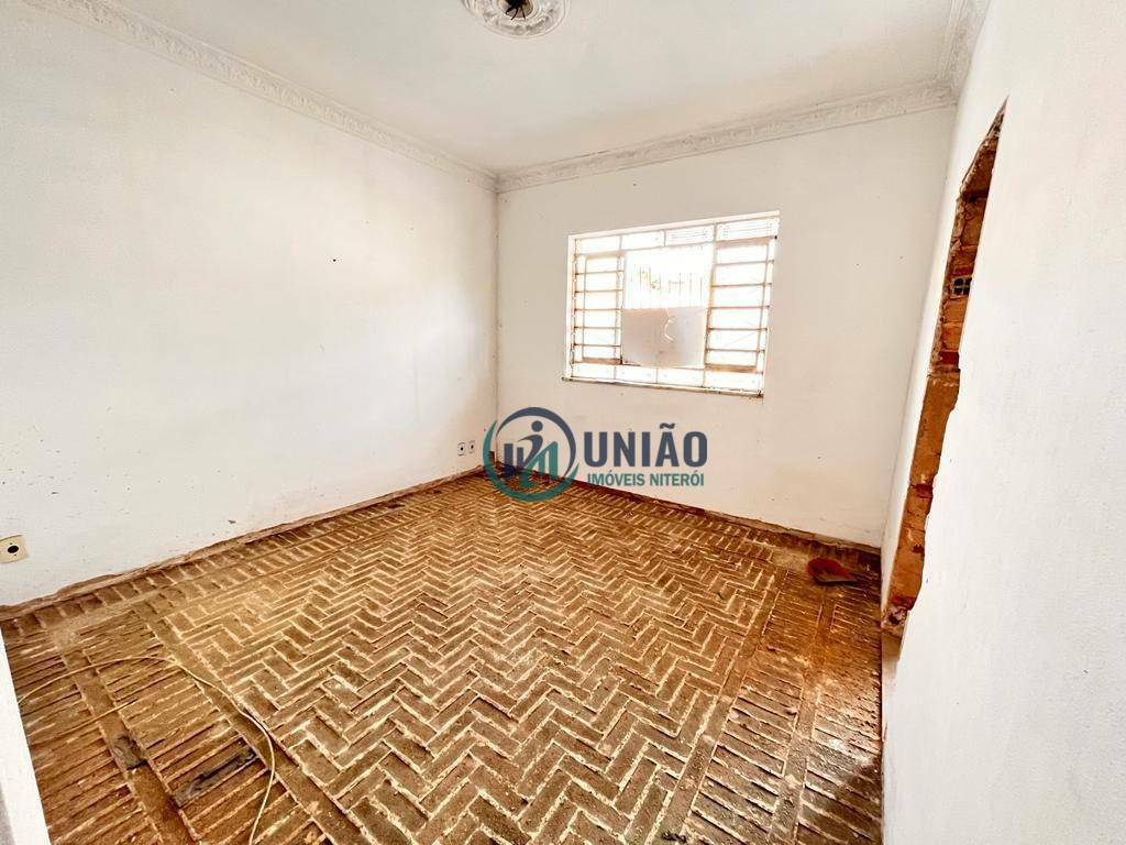 Casa à venda com 3 quartos, 80m² - Foto 3