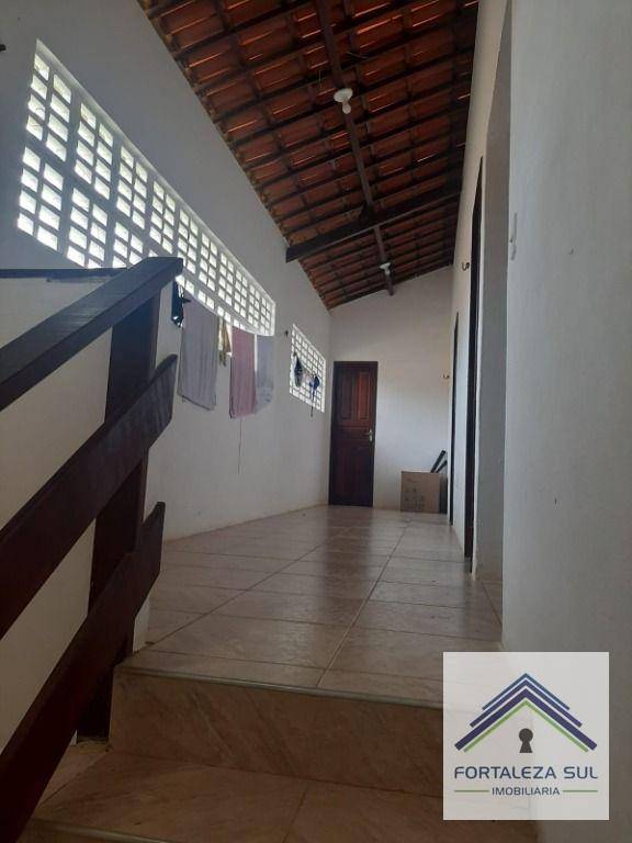 Casa à venda com 4 quartos, 240m² - Foto 12