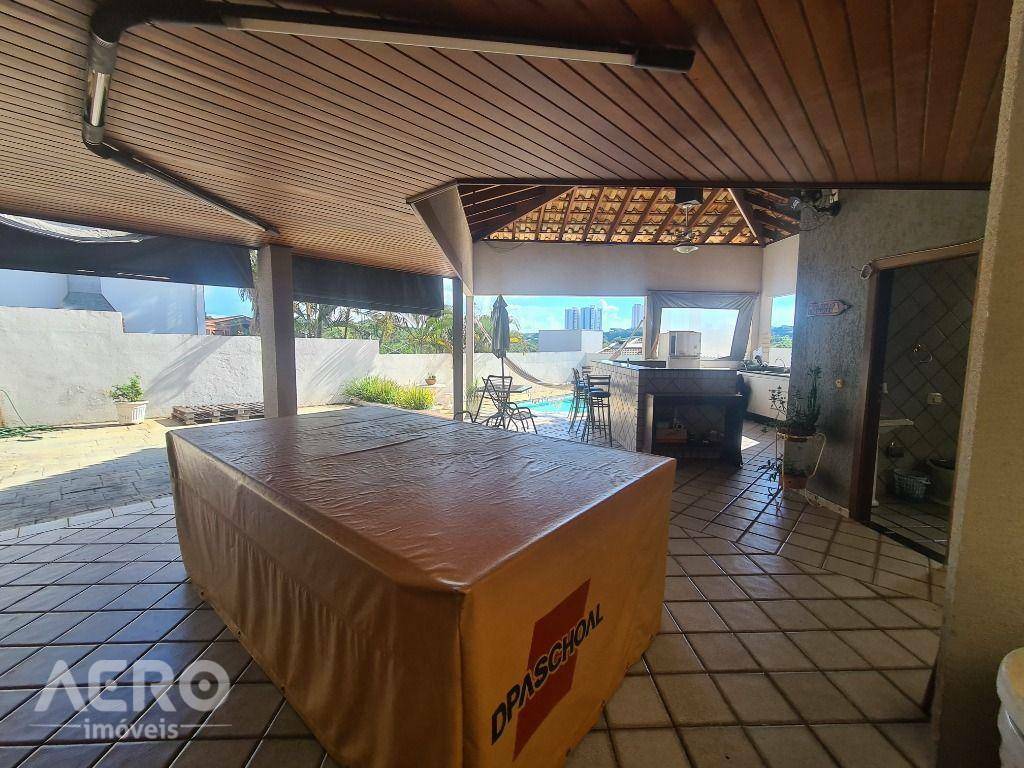 Casa de Condomínio à venda com 4 quartos, 300m² - Foto 24