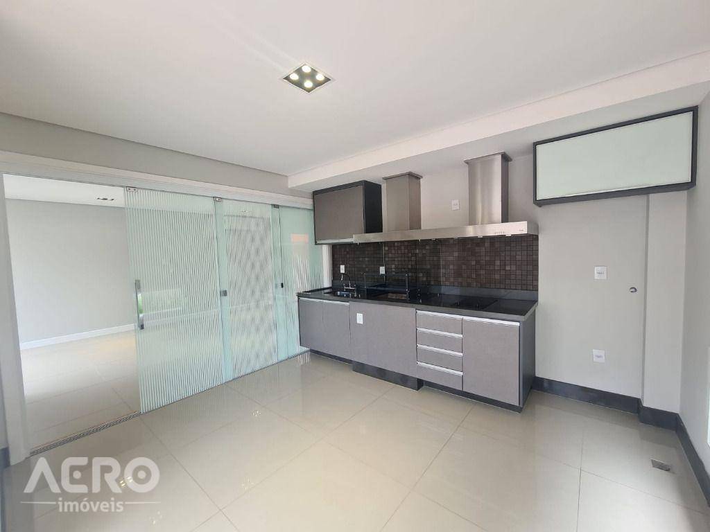 Casa de Condomínio à venda com 3 quartos, 222m² - Foto 14