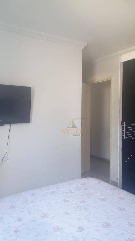 Apartamento à venda com 2 quartos, 70m² - Foto 13