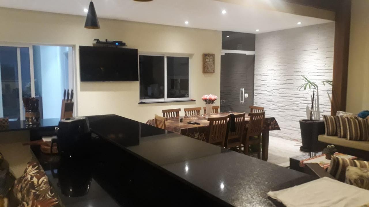 Sobrado para alugar com 3 quartos, 185m² - Foto 1