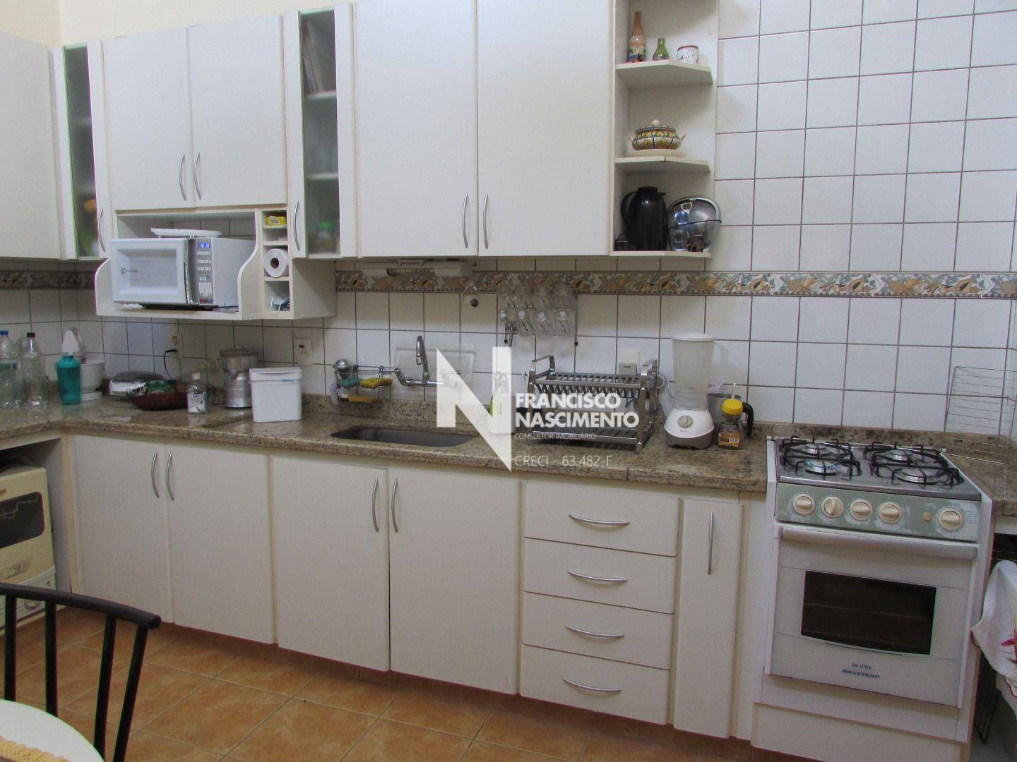 Casa à venda com 3 quartos, 200m² - Foto 22