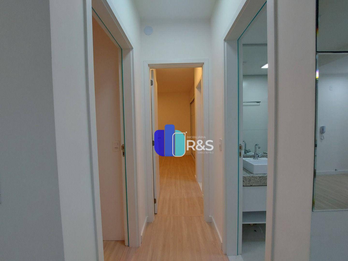 Apartamento para alugar com 2 quartos, 64m² - Foto 10