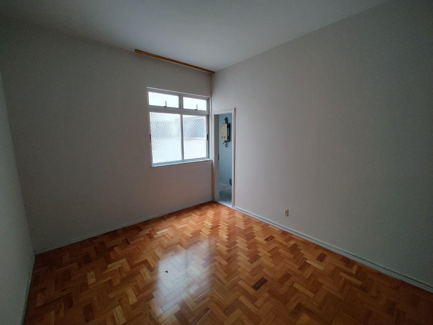 Apartamento à venda com 3 quartos, 135m² - Foto 11